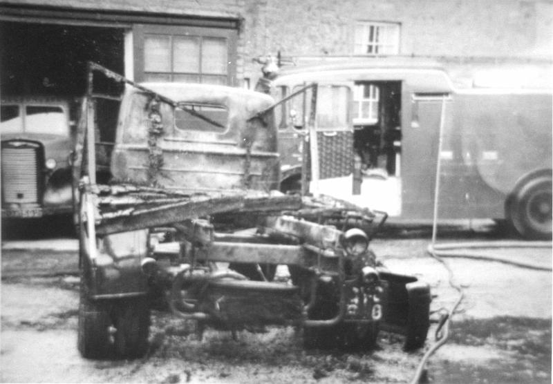 Burnt out lorry at Dodgsons.JPG - Burnt out lorry at Dodgson's fire - May 15th 1957